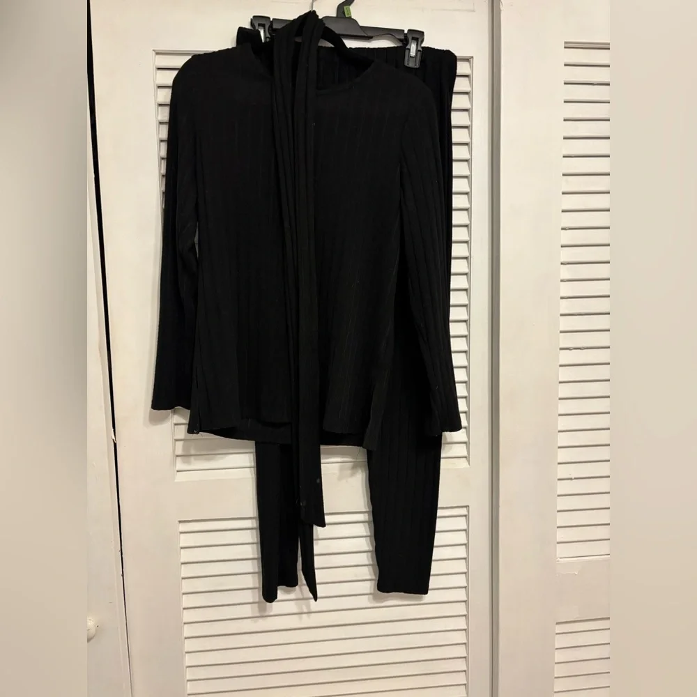 Black Ribbed Maternity Set - Picture 2 of 9